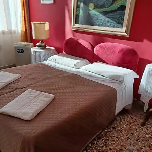 https://princess-guest-house.hotelslidodijesolo.com