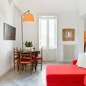 https://biccari6-terrace-apartment.lecce-hotels.com